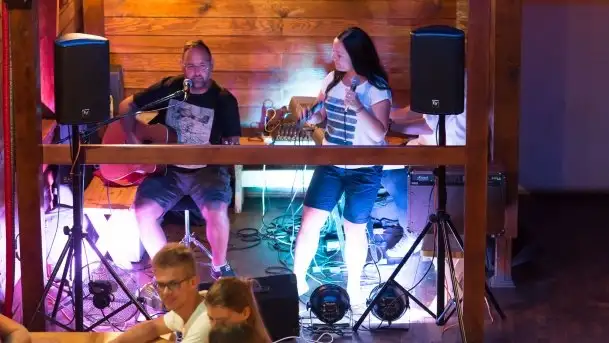 Zdjęcia: Załoga Dr. Bryga rozśpiewała publiczność Tawerny Keja  - zdjęcie 5