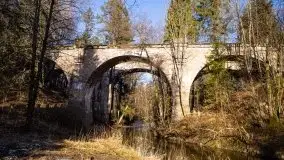 Zdjęcia: Mosty w Botkunach i Kiepojcach - tajemnicze i schowane w lasach - zdjęcie 45