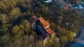 Niszczejąca perełka włoskiej architektury w Silginach - zdjęcie 28