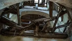 Niszczejąca perełka włoskiej architektury w Silginach - zdjęcie 17