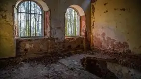 Niszczejąca perełka włoskiej architektury w Silginach - zdjęcie 38