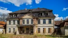 Pałac w Bęsi, na który rzucono klątwę - zdjęcie 34