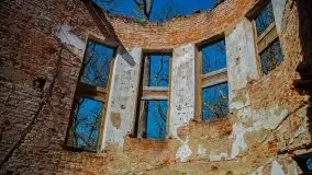 Zdjęcia: Pałac w Prośnie – monumentalna, romantyczna i tajemnicza ruina - zdjęcie 11