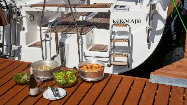 Zdjęcia: W Mikołajkach zamówisz posiłek z dostawą na jacht! - zdjęcie 4