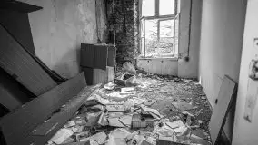 Cień historii sprzed kilkudziesięciu lat w jednym z pałacyków - zdjęcie 21