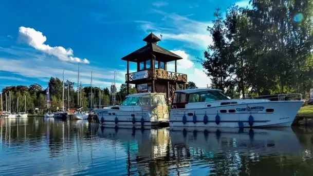 Zdjęcia: Poradnik motorowodny, skuterem i jachtem motorowym przez Mazury - jezioro Mamry - zdjęcie 5