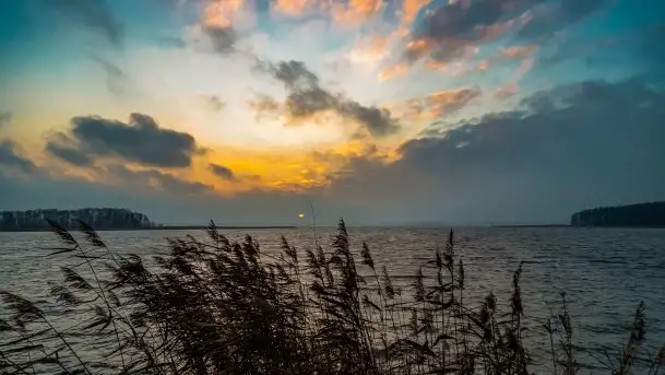 Wschód słońca przy moście Sztynorckim i jeziorze Dargin