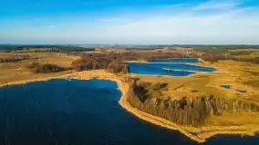 Jesienne jezioro Tuchlin z lotu mewy - zdjęcie 14