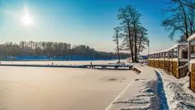 Stanica Wodna Stranda w zimowej scenerii - zdjęcie 15