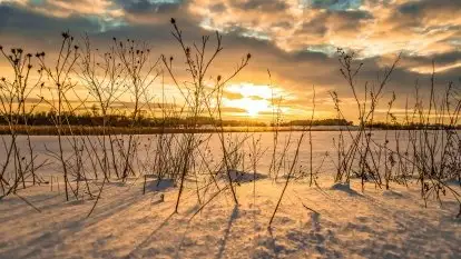 Zachód słońca w okolicach zimowych Kruklanek