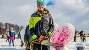 Fotorelacja z rzeźbienia w lodzie w Giżycku - zdjęcie 43