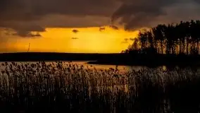 Kwietniowy deszczowy zachód słońca nad jeziorem Kruklin - zdjęcie 24