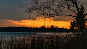Kwietniowy deszczowy zachód słońca nad jeziorem Kruklin - zdjęcie 3