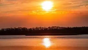 Wiosenny wschód słońca nad jeziorem Pozezdrze - zdjęcie 17