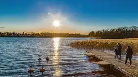 Kwietniowy zachód słońca w Mrągowie - zdjęcie 1