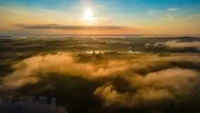 Wschód słońca z drona nad jeziorem Wojnowo - zdjęcie 16