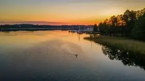 Wschód słońca nad jeziorem Bocznym, port Tło Dla Mew - zdjęcie 21