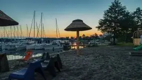 Wschód słońca nad jeziorem Bocznym, port Tło Dla Mew - zdjęcie 16