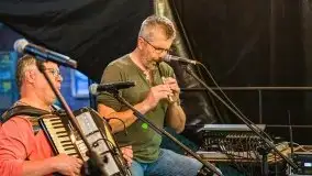 Zespół Formacja na deskach portu w Sztynorcie, czerwiec 2021 r. - zdjęcie 2