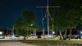 Kolory i klimat nocnego portu w Sztynorcie - zdjęcie 2