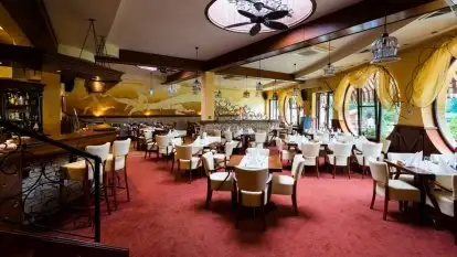 Restauracja *** Ognisty Ptak - zdjęcie 3