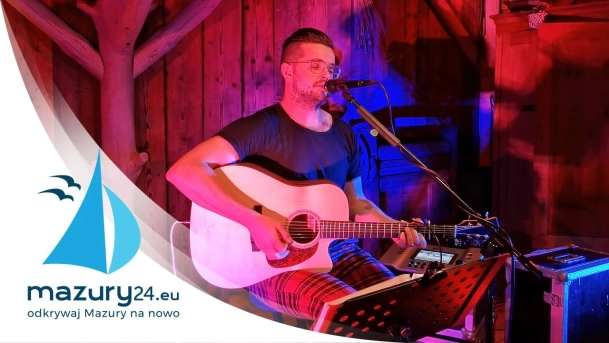 Grają na Mazurach - Arkadiusz Szulc w Tle Dla Mew, lipiec 2022