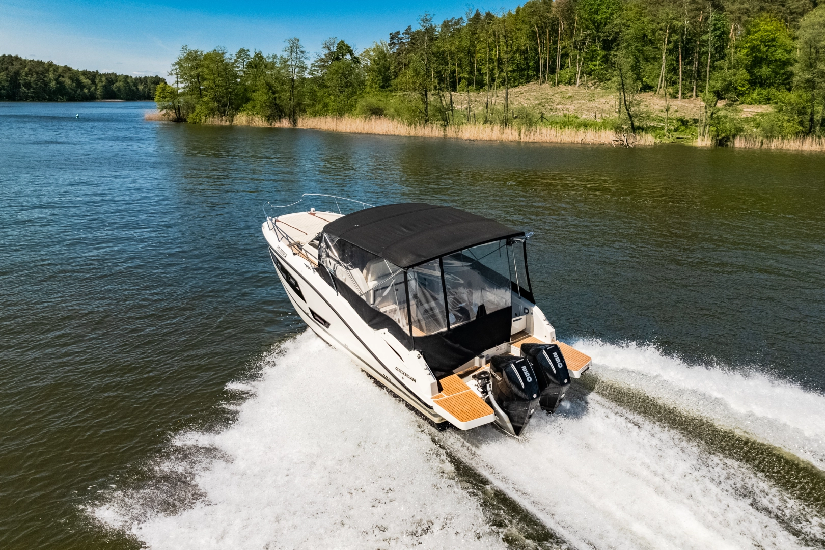 Przeglądy techniczne statków i komercyjnych jachtów motorowych