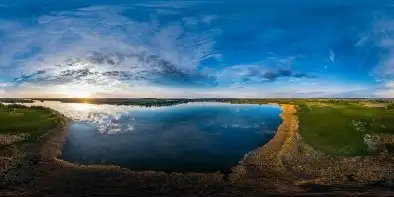 Zachód słońca nad jeziorem Ryńskim