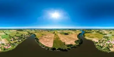 Jezioro i wieś Krzywe