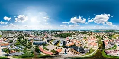 Rzeka Lega przepływająca przez Olecko