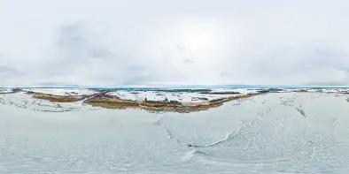 Zimowe jezioro Szymon i kanał Szymoński