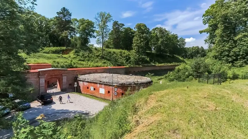 Idealny przykład pruskiej budowli obronnej, wiesz gdzie?