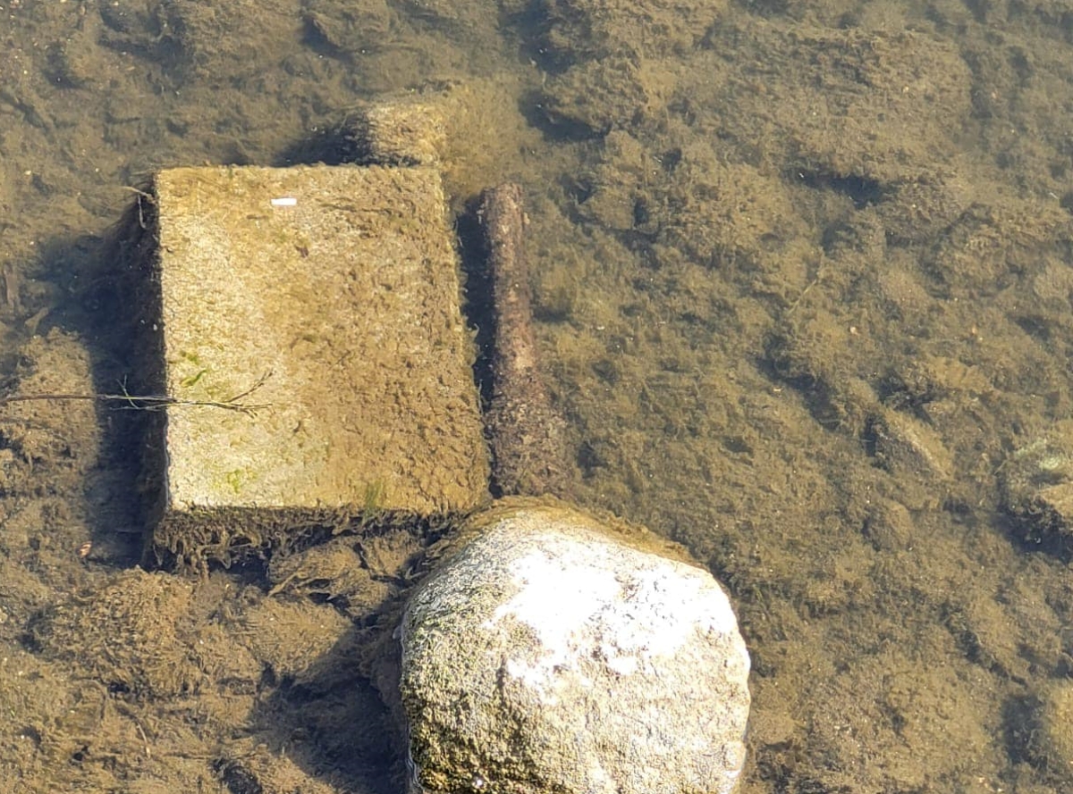 Groźne znalezisko podczas sprzątania rzeki Pisy. Mogło być niebezpiecznie